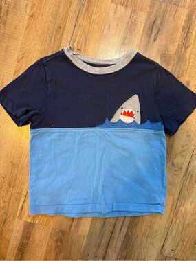 Hanna Andersson Navy & Light Blue Shark Applique Tee